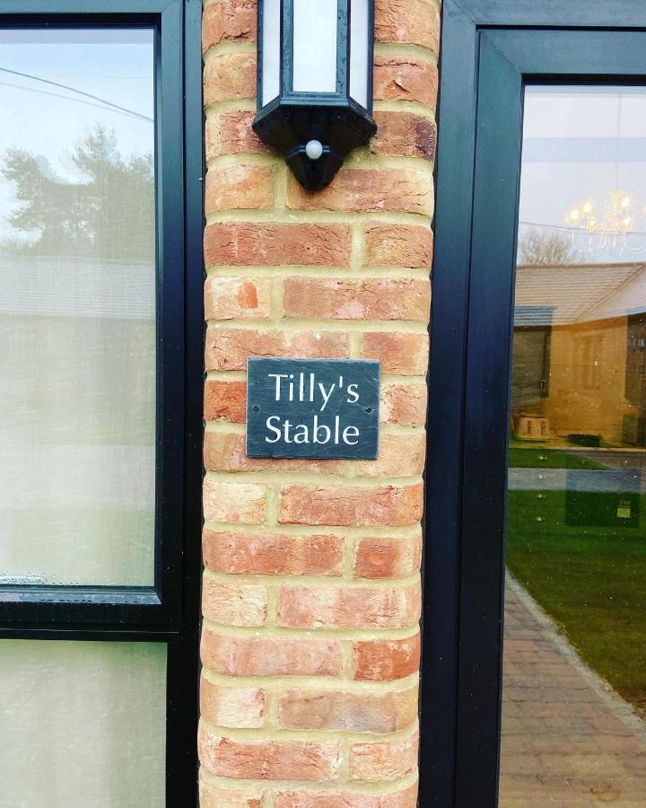 Tilly'S Stable Pattishall Bagian luar foto